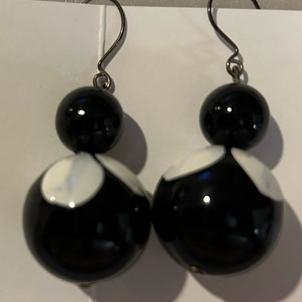 AARIKKA Vintage Black and White Two-Tone Drop Earrings